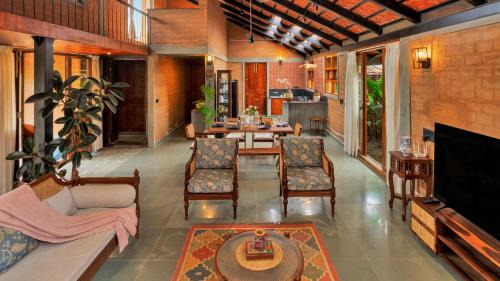 Denkanikota Villa | SaffronStays Trisara by the Lake