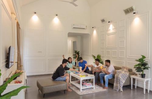 Jawhar Villa | SaffronStays White Pearl