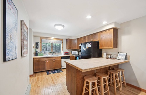 North Creek House | Sagamore 46g - Adirondack Retreat For All Seasons 3 Bedroom Townhouse