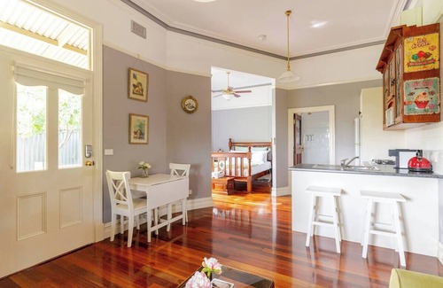 Lilydale Bed & Breakfast | SAGE COTTAGE - PREMIUM LUXURY ACCOMMODATION IN THE BEAUTIFUL YARRA VALLEY