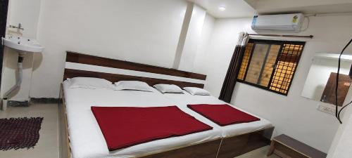 Shirdi House | Sai Ganesh Guest House