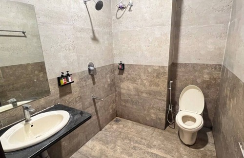 Itarsi Hotel | Sai Krishna Resort Garden