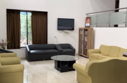 Pirangut Hotel | Saiba Residency