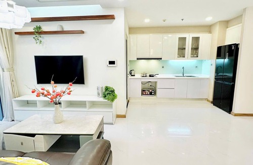 Binh Tan Apartment | Saigon River View Apartment in Vinhomes Central Park 7