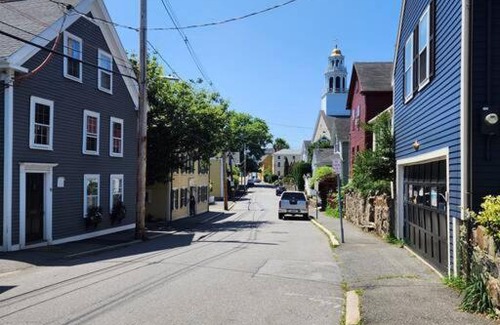 Marblehead Apartment | Sailors Retreat