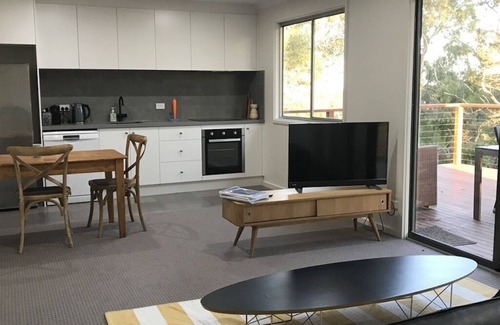 Macclesfield Cottage | Saint- Clar Estate Cottage