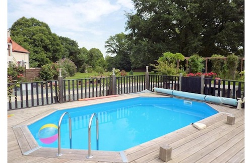 Saint-Saturnin House | Saint-Saturnin 3-Bed Home Sleeps 10 Pool Garden