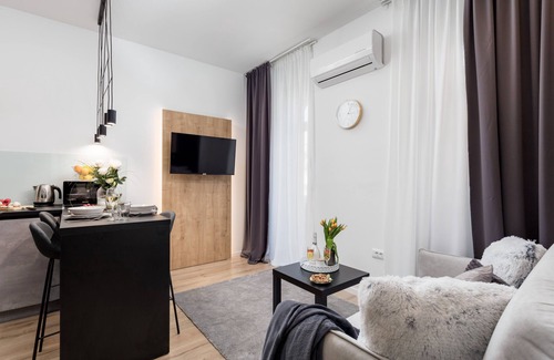 Rijeka Apartment | Saint Vitus Apartments with balcony