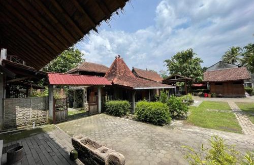 Mendut House | Saka Homestay Boutique & Cafe