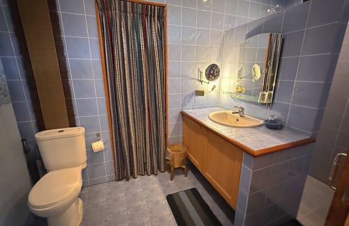 Saraphi Hotel | Saku Boutique Homestay