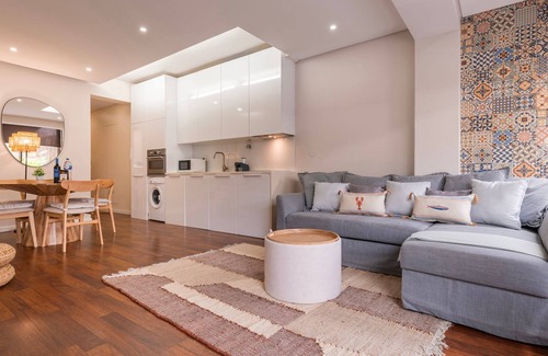 Sao Jorge de Arroios Apartment | Saldanha Terrace by LovelyStay