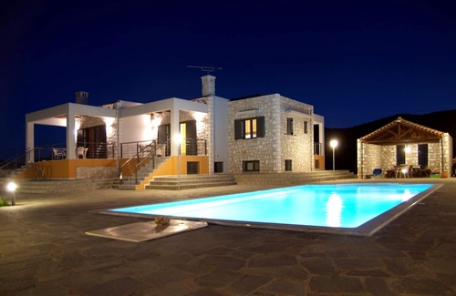 North Kynouria House | "Salentina" Luxury Villa Apartment