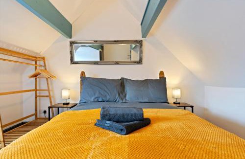 Uttoxeter House | Sally’s Cottage - Uttoxeter: Close to Alton Towers