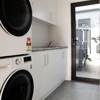 Bicheno House | SALT #1 - Front Unit