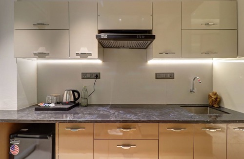 Sector 62 Hotel | Saltstayz Premier - Mohali Chandigarh