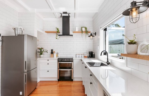 Papamoa Beach House | Saltwater Cottage ~ Papamoa Beach ~ Beyonder Holiday Homes