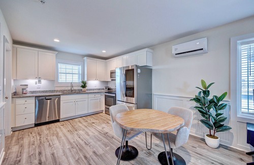 Surf City Apartment | Saltwater Suites Adjacent 3rd Floor (301, 302, & 303)