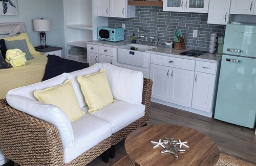 Beverly Beach Apartment | SALTY DOG LODGE Unit #2 -New Oceanfront King Studio-Pet Friendly!954-616-7200