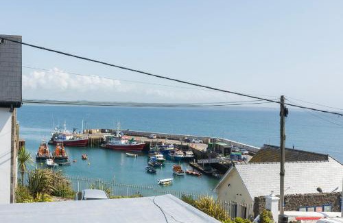 Ballycotton Hotel | Salty Dog Restaurant, Pub & Guesthouse