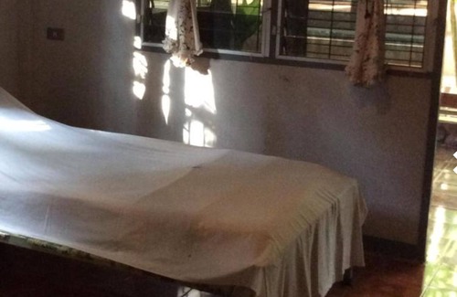 Tha Sao House | Sam's Jungle Guesthouse