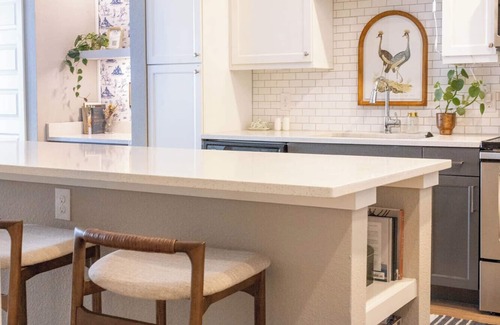 Tobin Hill Apartment | San Antonio RIVER WALK Retreat inside THE HISTORIC PEARL, 2 BR loft FREE parking