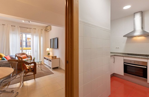 Encarnacion-Regina Apartment | San Vicente Apartment, 5 pax, historic center