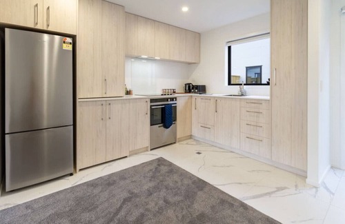 New Brighton House | Sanctuary close to the beach w/Sofa Bed