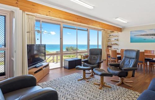 Carrickalinga House | Sand Castles 34 Gold Coast Drive