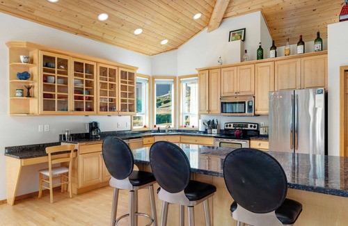 Wapato Point House | Sanden House at Wapato Point Resort