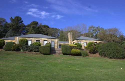 Red Hill House | Sandstone Estate - A Boutique Vineyard Retreat