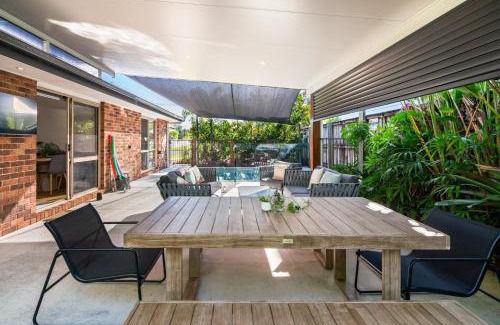 Wurtulla House | Sandy Dunes Retreat Pet-Friendly Wurtulla Home