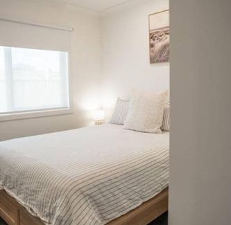 Peterborough House | Sandy feet retreat