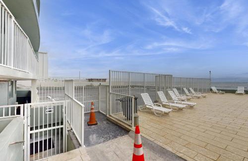 East Daytona Apartment | Sandy Shores Escape