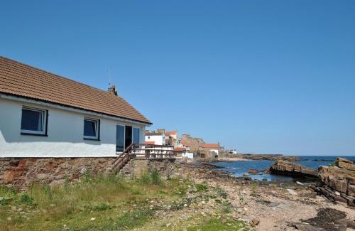 Cellardyke House | Sandy Sorlands Beach House- stunning seaside home