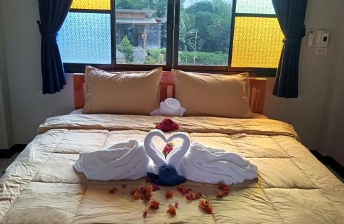 Mae Tha House | Sangdaenouaichai resort