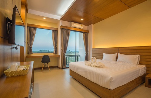 Thoeng Hotel | Sann View Hotel