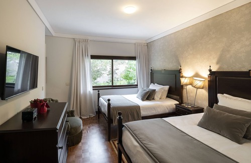 Sever do Vouga House | Santiago Family House Luxury Guest House