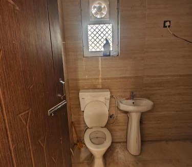 Mayapur House | Santosh vatika