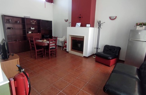 Sao Pedro da Cadeira House | Sao Pedro Da Cadeira: House/Villa - São Pedro da CadeiraHouse with garden