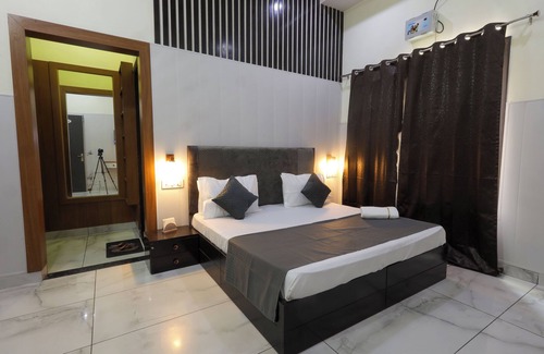 Narwana Hotel | Sapphire Hotel & Banquet