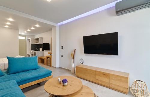 Merichas Apartment | Sapphire Kythnos Suites