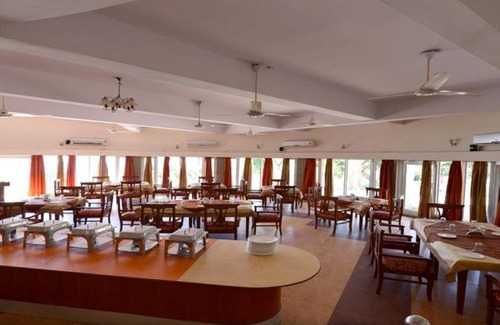 Gurugram Hotel | Saras Tourist Resort