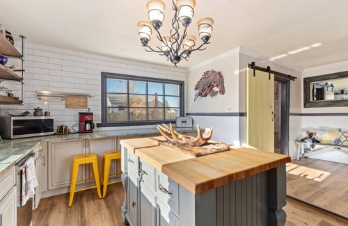 Saratoga House | Saratoga Stage Coach Stop