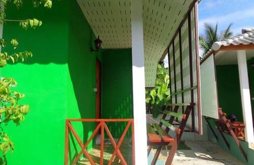 Chong Kham House | Sarm Mork Guest House