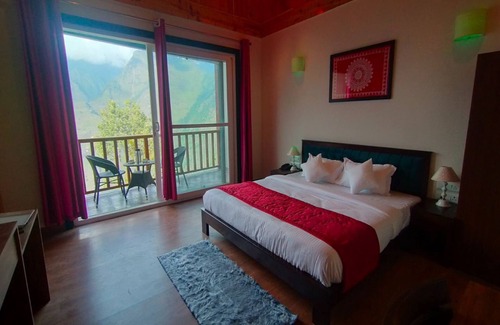 Auli Hotel | Satopanth The Auli Resort