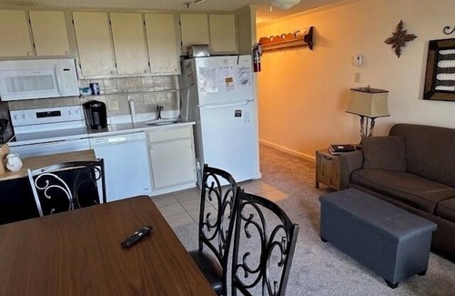 Snowshoe Condo | Save $, 2-BR Mtn Lodge, Village Central, King Bed, 1st floor, Ski in/out, A/C