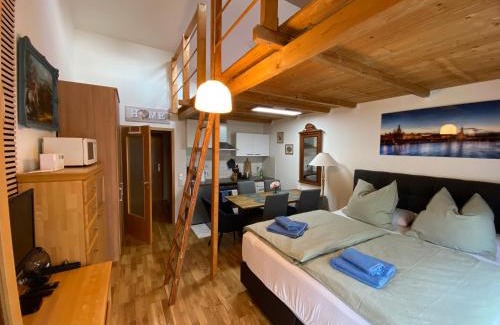 Loebtau Apartment | Saxonia HomeDeLuxe Appartement Dresden Neue Hochwertige voll ausgestattete Ferienwohnung mit Küche XXL Boxspringerbett 2 Einzelbetten Highspeed InternetFlatrate und Balkon Ideal für Familien Paare Kulturinteressierte und Geschäftsreisende mit MWStRechnung