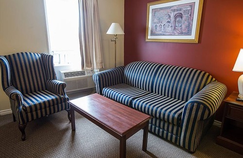 Chatham-Kent Hotel | Saxony Motel