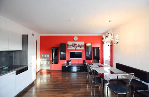 Sankt Martin-Karlsbach Apartment | Schöne 90m² Wohnung mit Drei Zimmern am Land