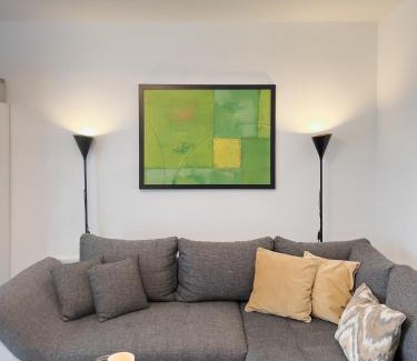 Bruhlervorstadt Apartment | Schöne helle & gemütliche Wohnung in Altstadtnähe